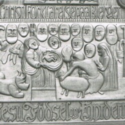 Scandinavian+Nativity+carving1
