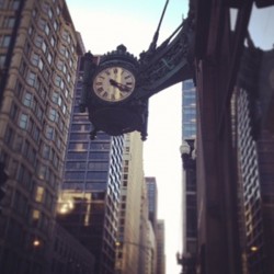 Home and Housewares: Saturday Morning- Day One Marshall+Field+clock+on+State+Street1