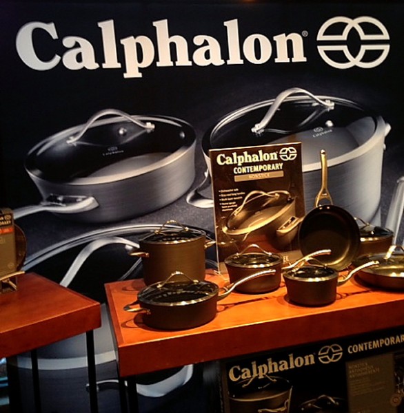 Calphalon cookware set