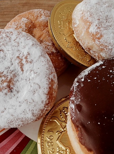 Paczki with gold coins