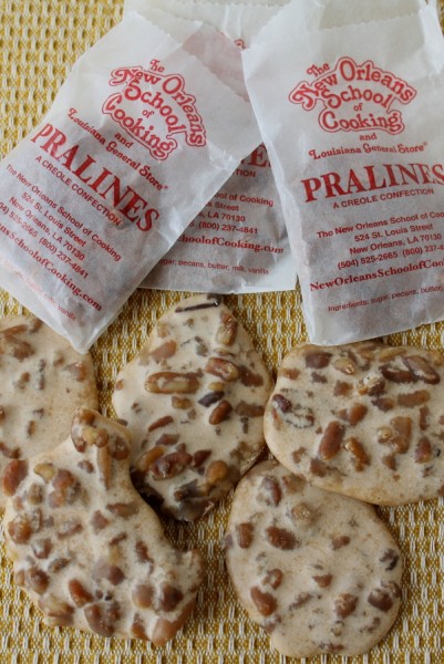 Wedding Praline packages with pralines in front