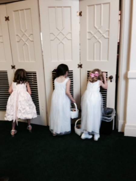 Wedding girls peeking 1