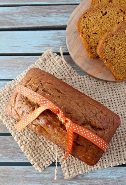 Pumpkin Bread whole and slices 2