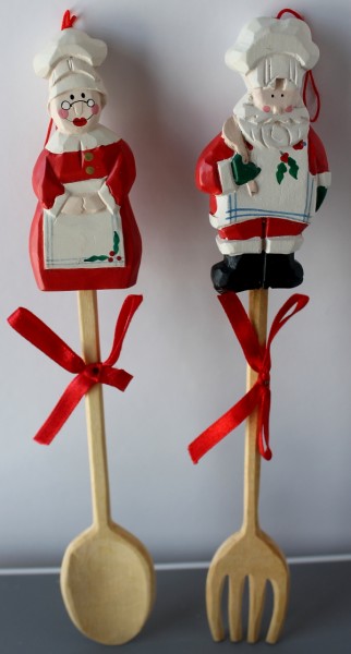 Culinary ornaments Santa and Mrs Claus wooden spoons