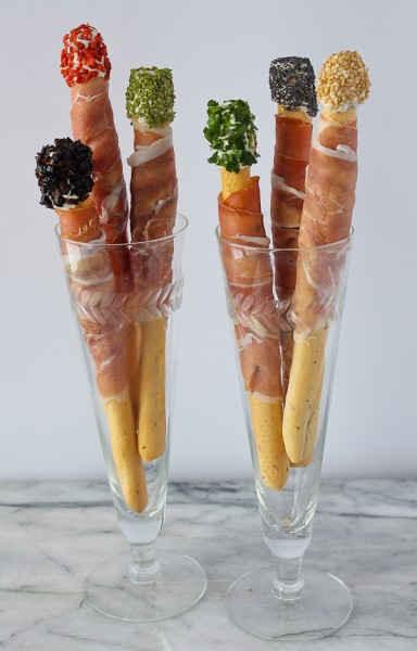 Breadsticks in glasses