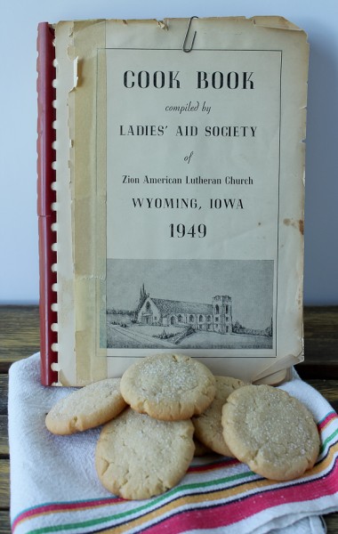 Wyoming 1949 cookbook with cookies