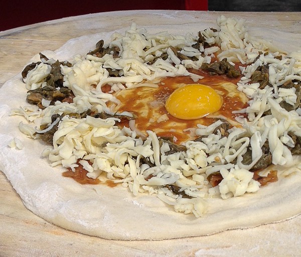 Lib FM breakfast pizza