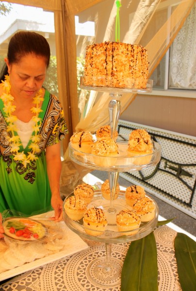 Tonga Malia with cake and cupcakes