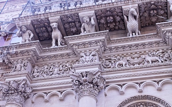 Lecce church exterior details