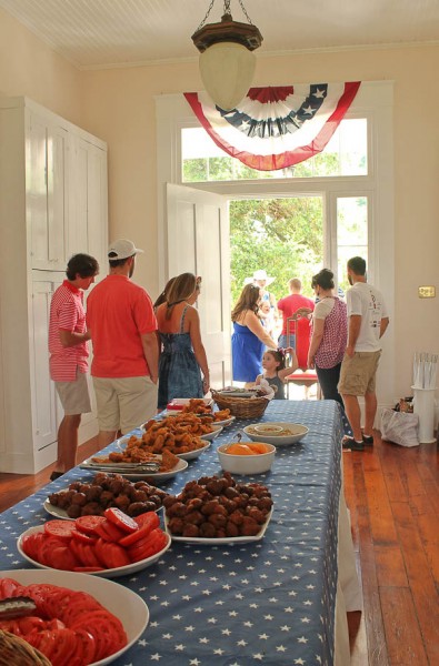 MS food table long view