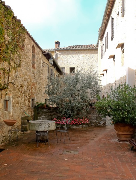 Tuscany courtyard