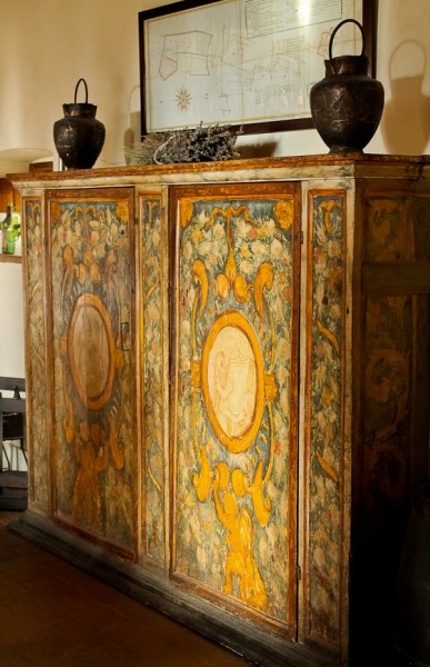 Tuscany fancy hutch