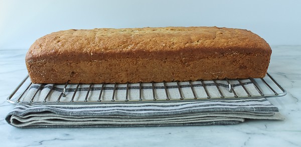 Banana Cake unfrosted