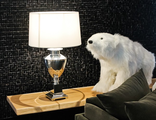 Arctic Lights table lamp and bear