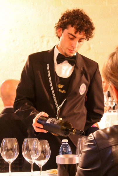 Lecce wine server