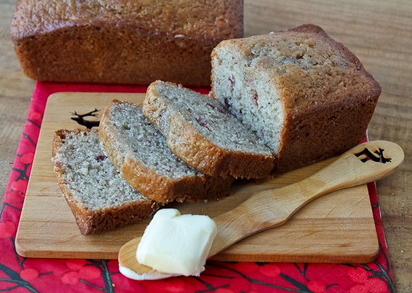 Lingonberry quick bread 3