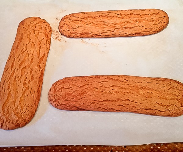 Slice Cookie logs whole baked