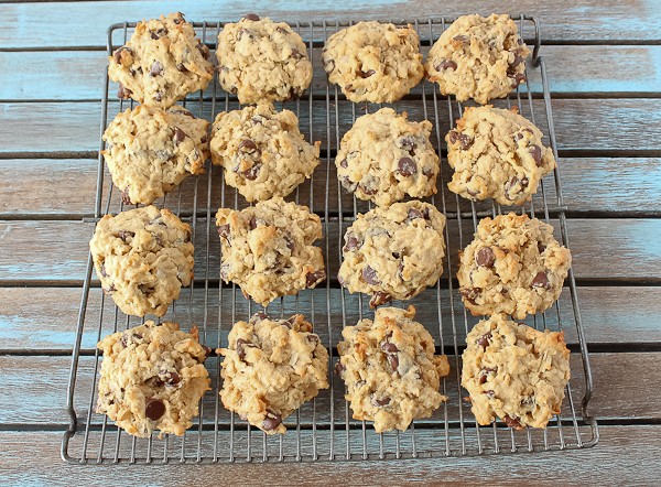 Weekend cookies on rack 1