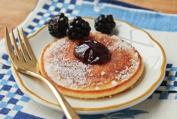 Scottish pancake with blackberries_